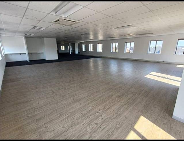 BUSINESS PROPERTY TO RENT IN BRYANSTON